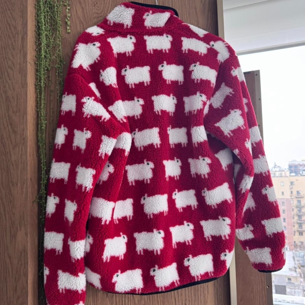 WARM & WONDERFUL SHEEP SHERPA JACKET DIANA RED - Picture 5 of 5